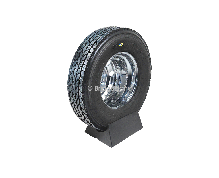 Bridgestone-Retread-BDL3-69000911-45-degree-view a