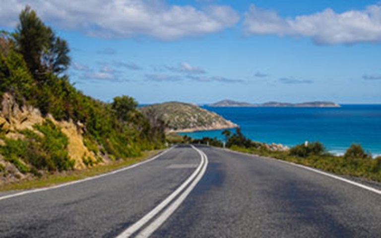 10 Tips for Towing Your Boat