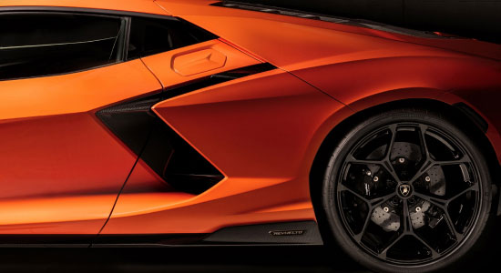 Bespoke High-Performance Bridgestone Tyres Unleash the New Lamborghini Revuelto’s Potential