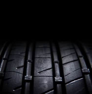 How to check your Tyre Tread? Learn about tyre tread. Image of tyre tread.