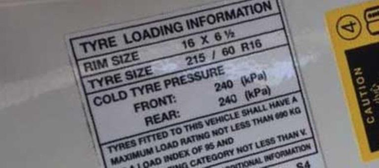 Vehicle placard tyre 