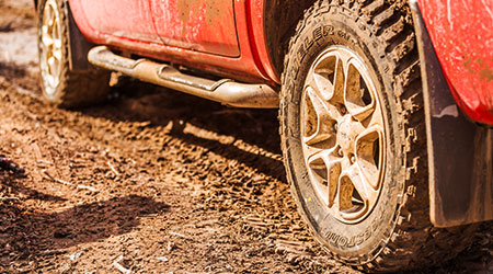 The best Dueler all terrain & mud terrain tyres for your 4WD. Image of off road driving.